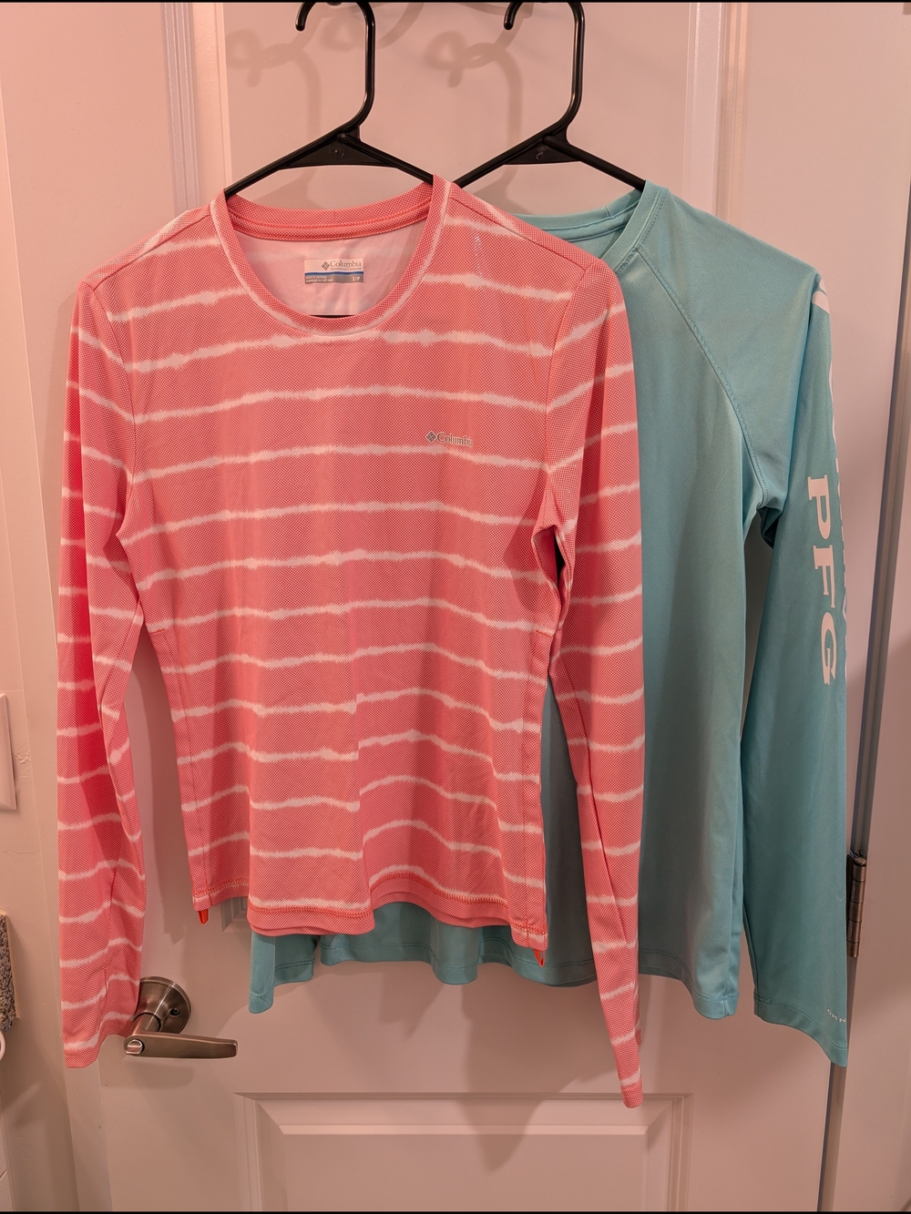 SET of 2 Columbia Omnishade Shirts